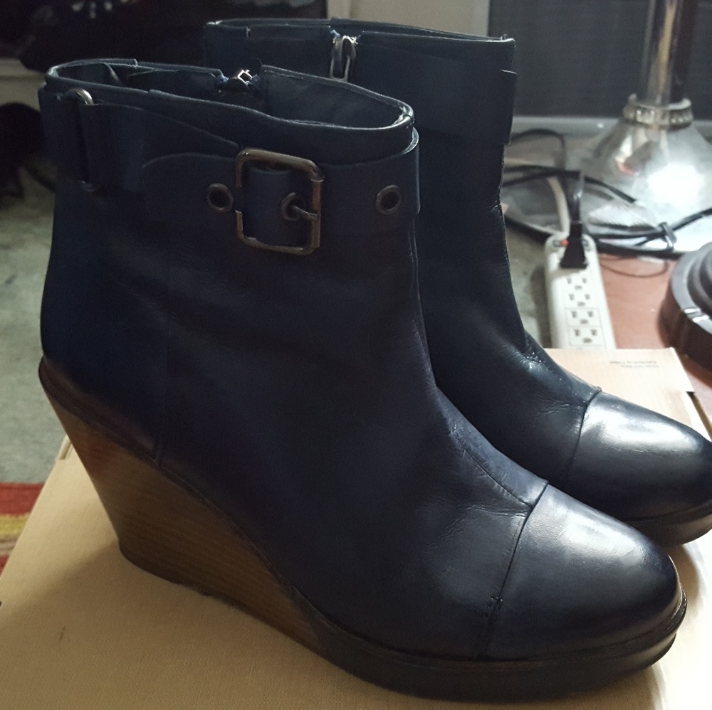 Antelope blue leather boot size 37